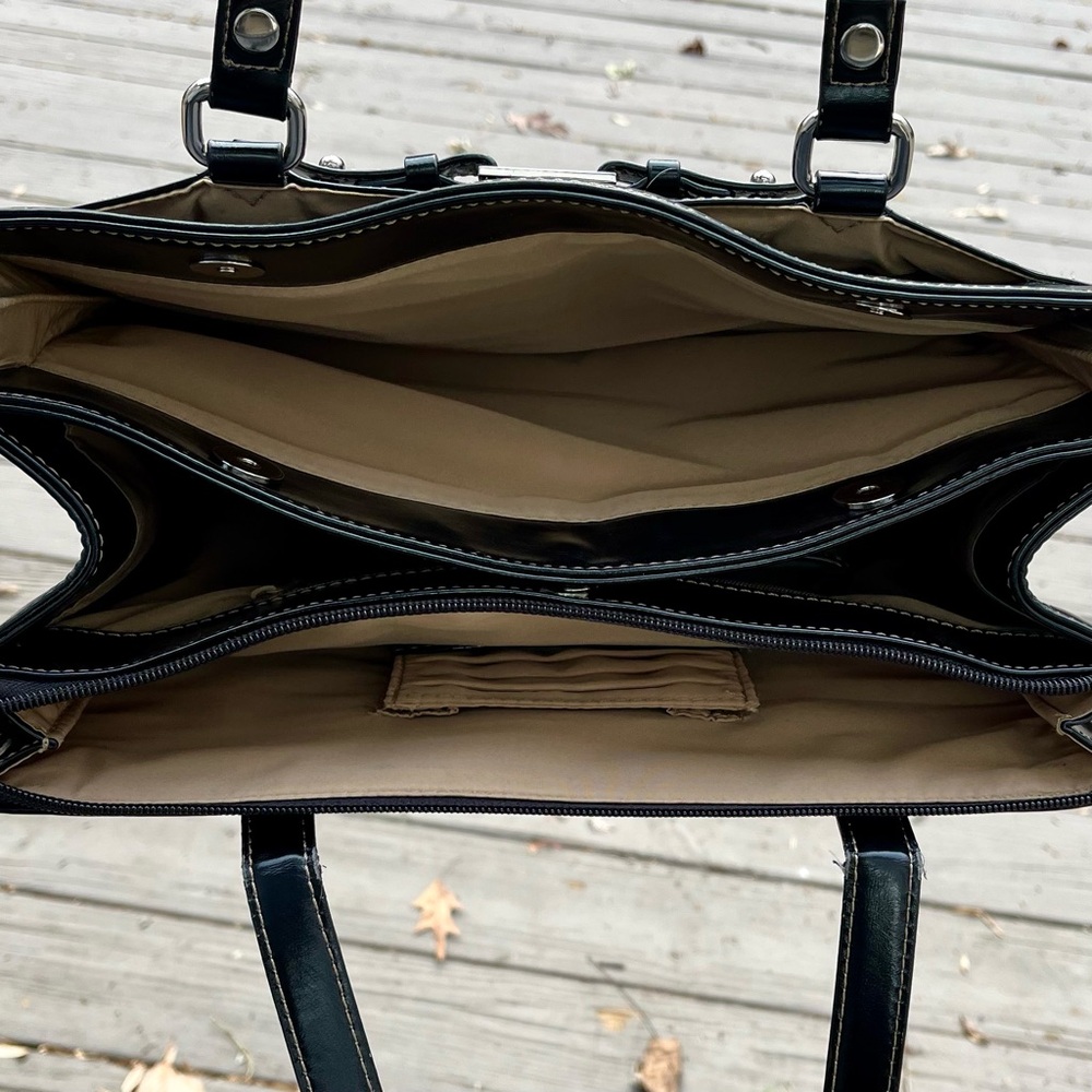 Vintage Giani Bernini black patent leather bag - Picture 5 of 12